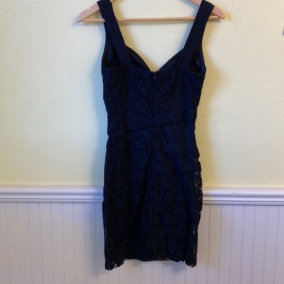 Little Lace Black Dress - Picture 2 of 7